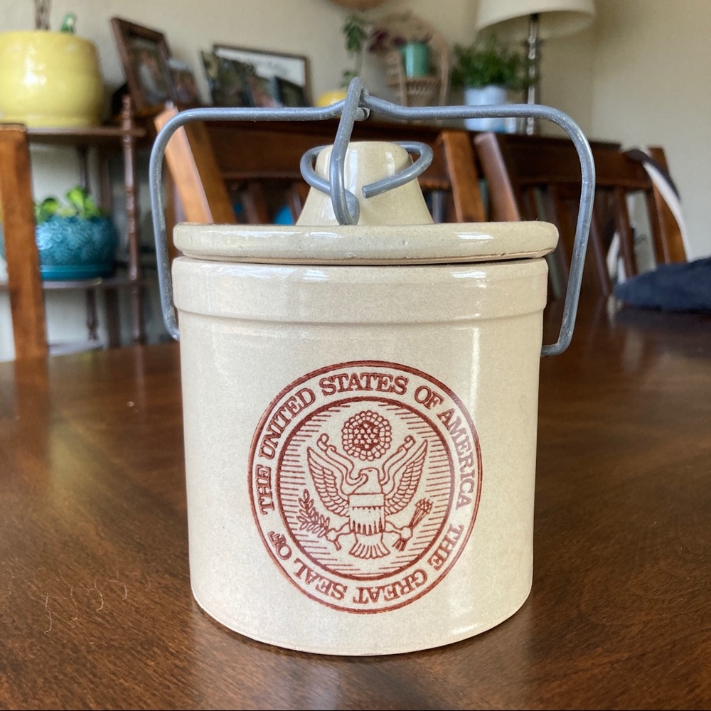 Crock with lid and USA seal